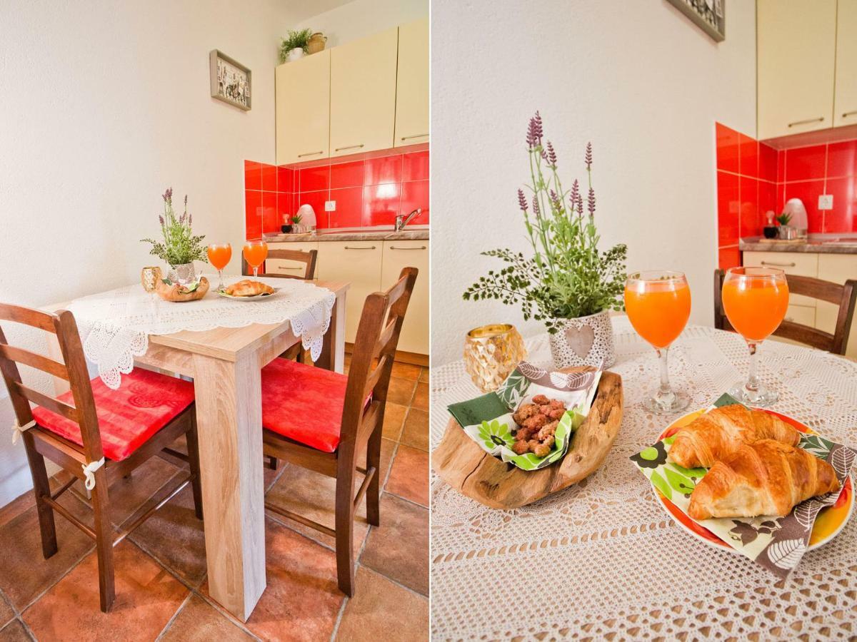 Double A Split Apartment ภายนอก รูปภาพ