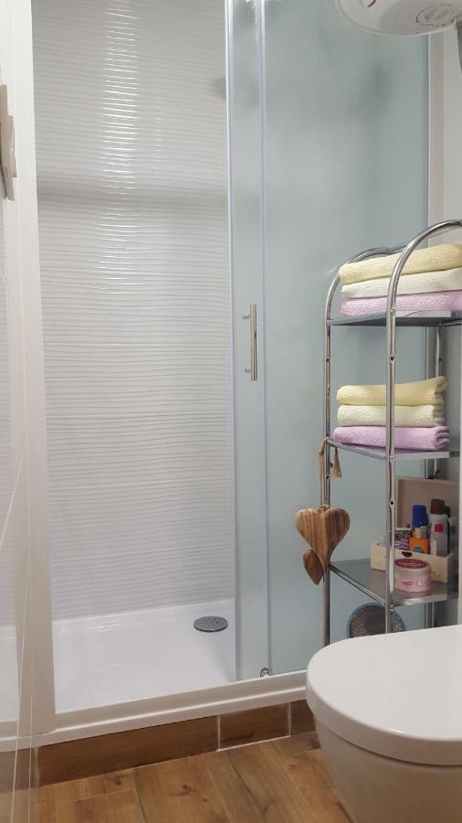 Double A Split Apartment ภายนอก รูปภาพ