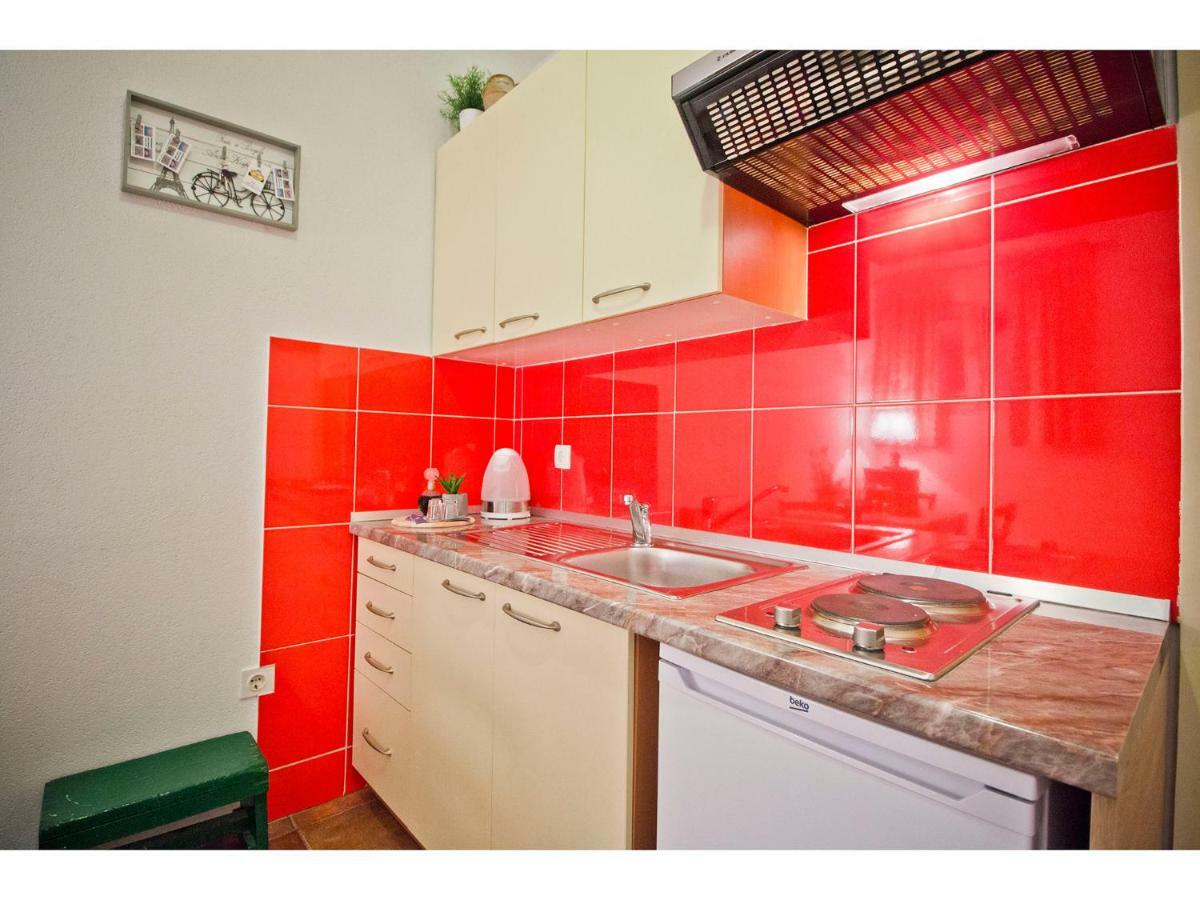 Double A Split Apartment ภายนอก รูปภาพ