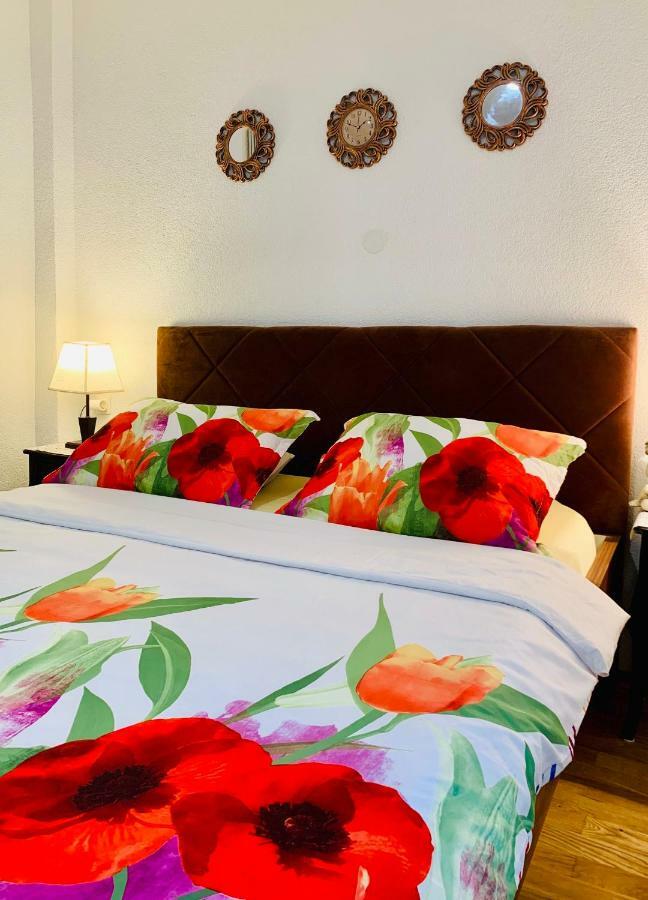 Double A Split Apartment ภายนอก รูปภาพ