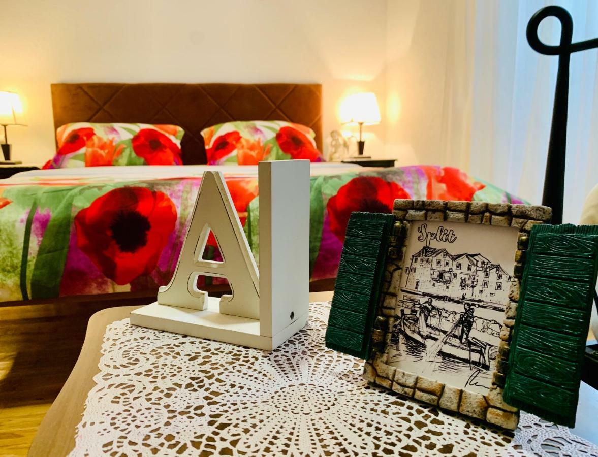 Double A Split Apartment ภายนอก รูปภาพ