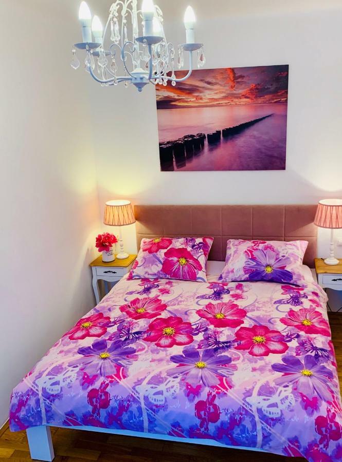 Double A Split Apartment ภายนอก รูปภาพ